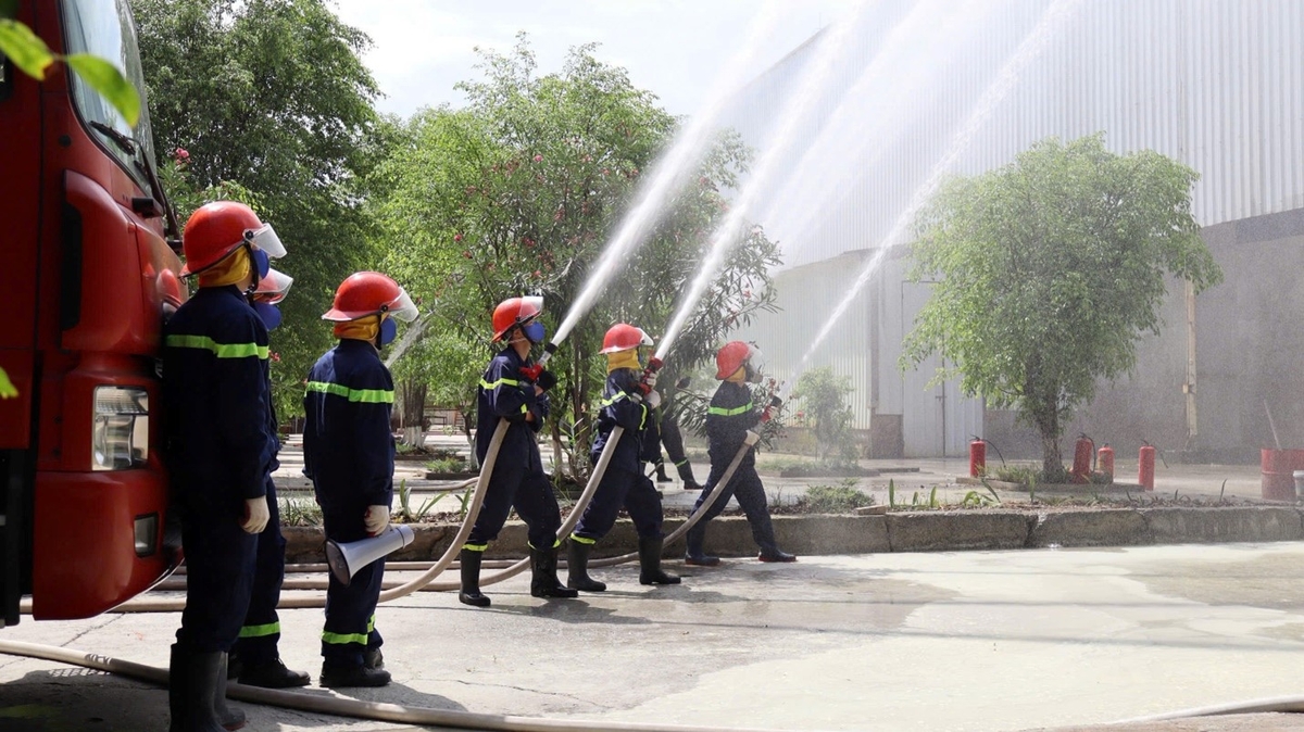 NHÀ MÁY DAP SỐ 2 TỔ CHỨC DIỄN TẬP TỔNG HỢP: PCCC, ỨNG PHÓ SỰ CỐ HÓA CHẤT VÀ MÔI TRƯỜNG NĂM 2026